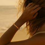 Goldene Sandreflexionen