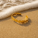 Goldene Sandreflexionen