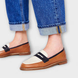 Oceane – Mocassin brun à bout rond et design en blocs de couleur